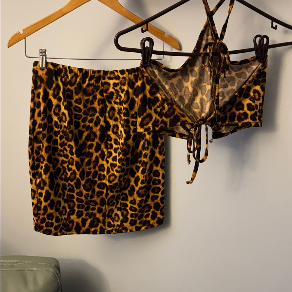 Fashion Nova Animal Print halter crop with miniskirt - Picture 6 of 9